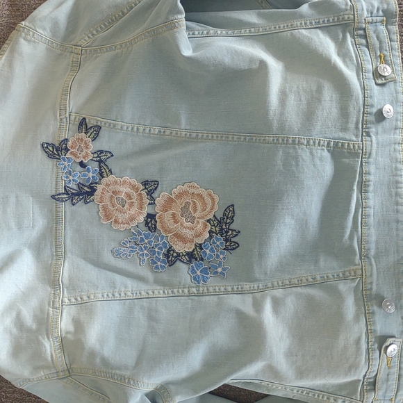 Lularoe jean jacket beautiful patchwork like new! Size Large. - Picture 4 of 8